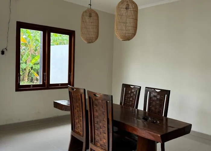 ベッド・アンド・ブレックファスト Nyoman House